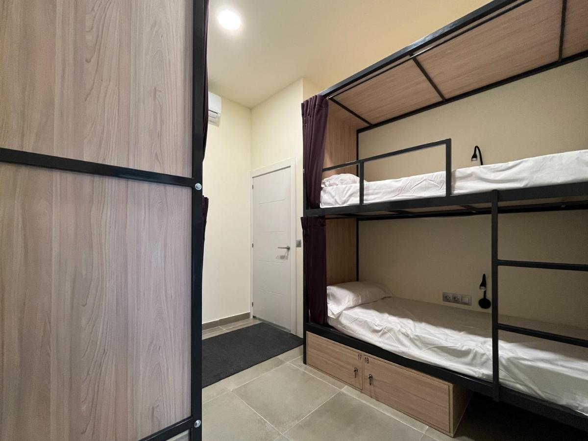 Multi Hostel Calvario Madrid Buitenkant foto